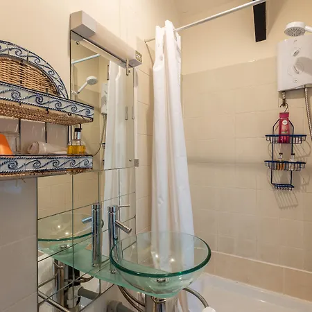 Crossways 2* Pickering