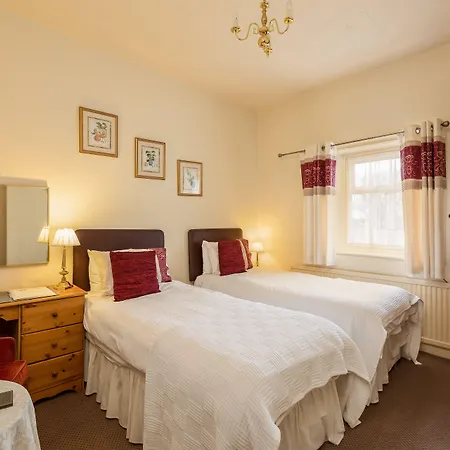 Crossways Hotel 2*
