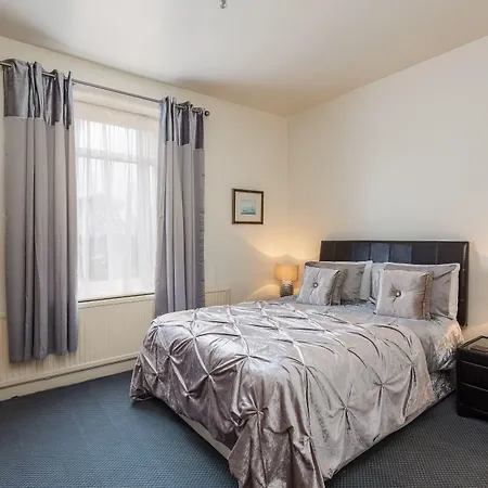 Crossways Otel 2*