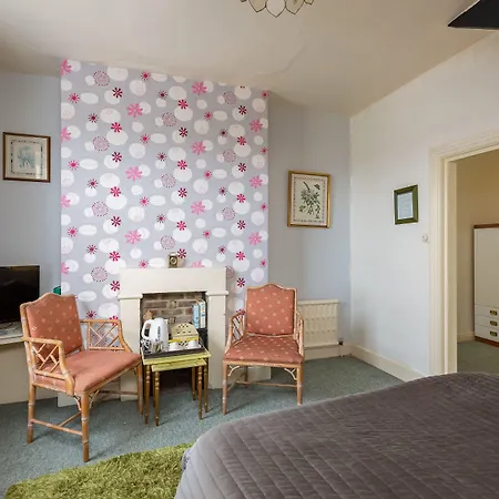 Otel Crossways Pickering