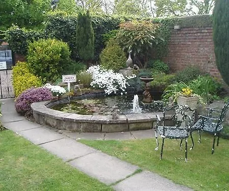 Crossways 2* Pickering