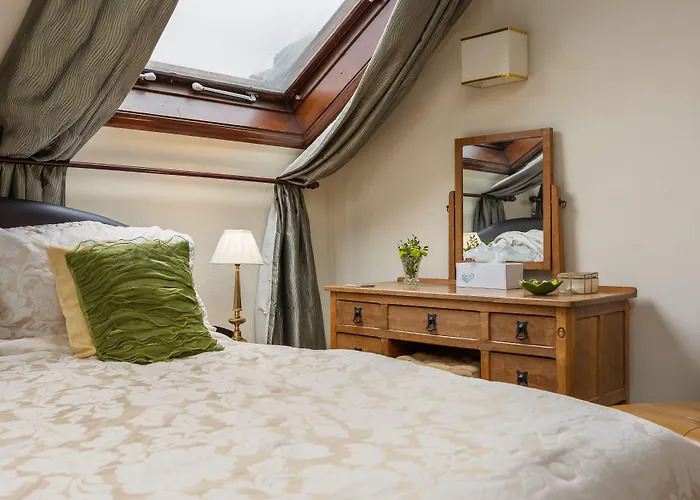 Crossways 2* Pickering