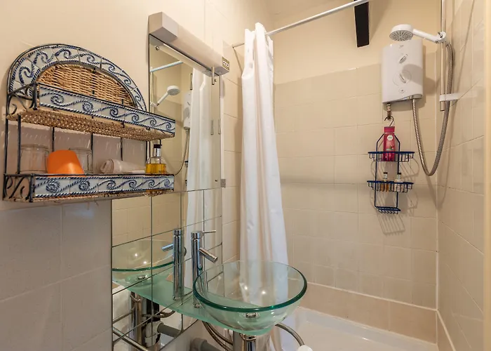 Crossways 2* Pickering