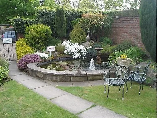 Crossways 2* Pickering