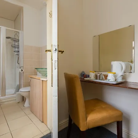 Crossways 2* Pickering